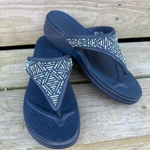 CROCS Blue Wedge Thong Sandal Beaded Monterey Flip Flop 206851 Gray Platform 11